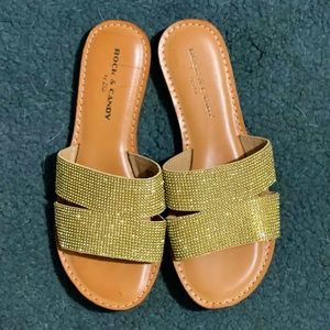 Brand New without tag Gold crystal sandals in size 7